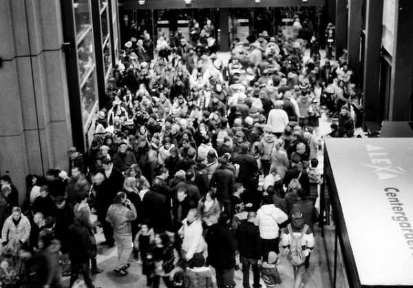 shopping crowds and deals